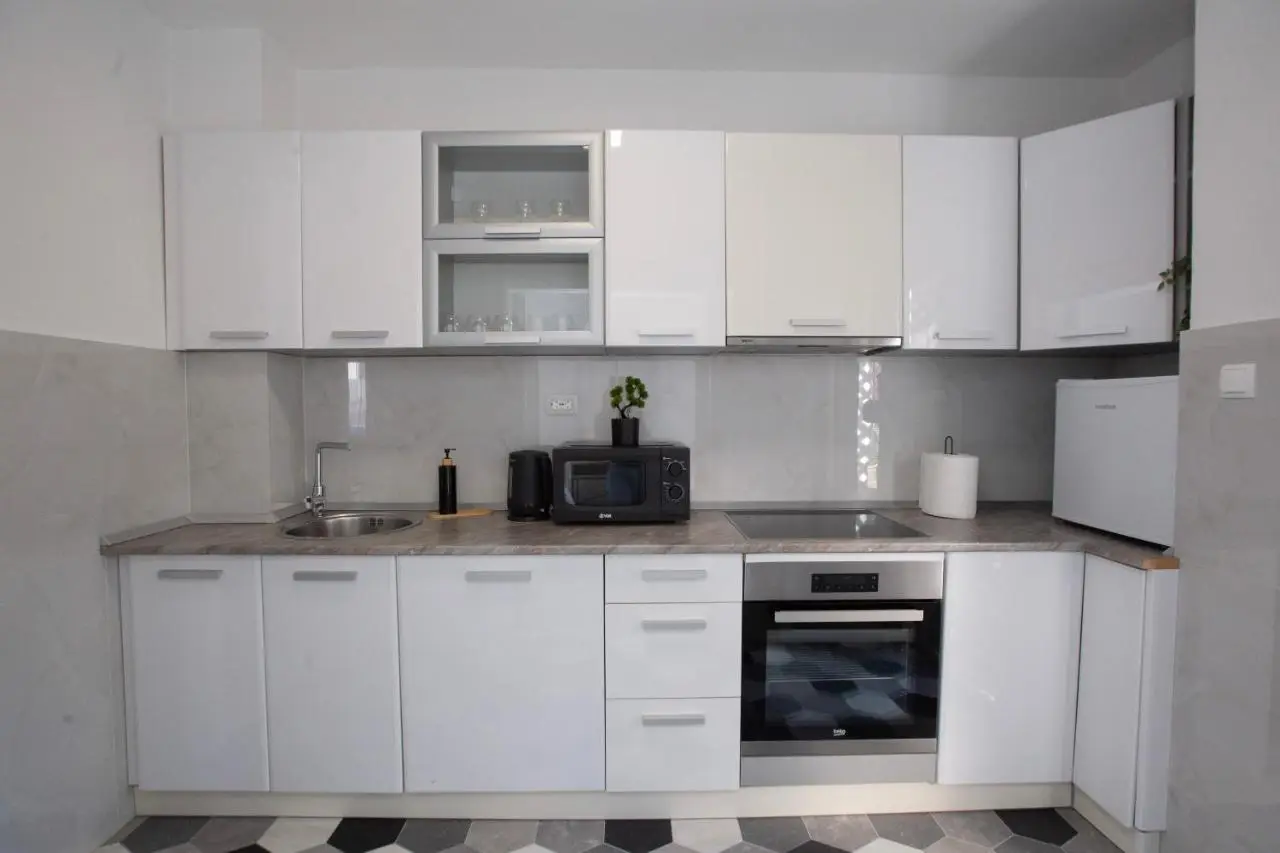 Apartment Naya