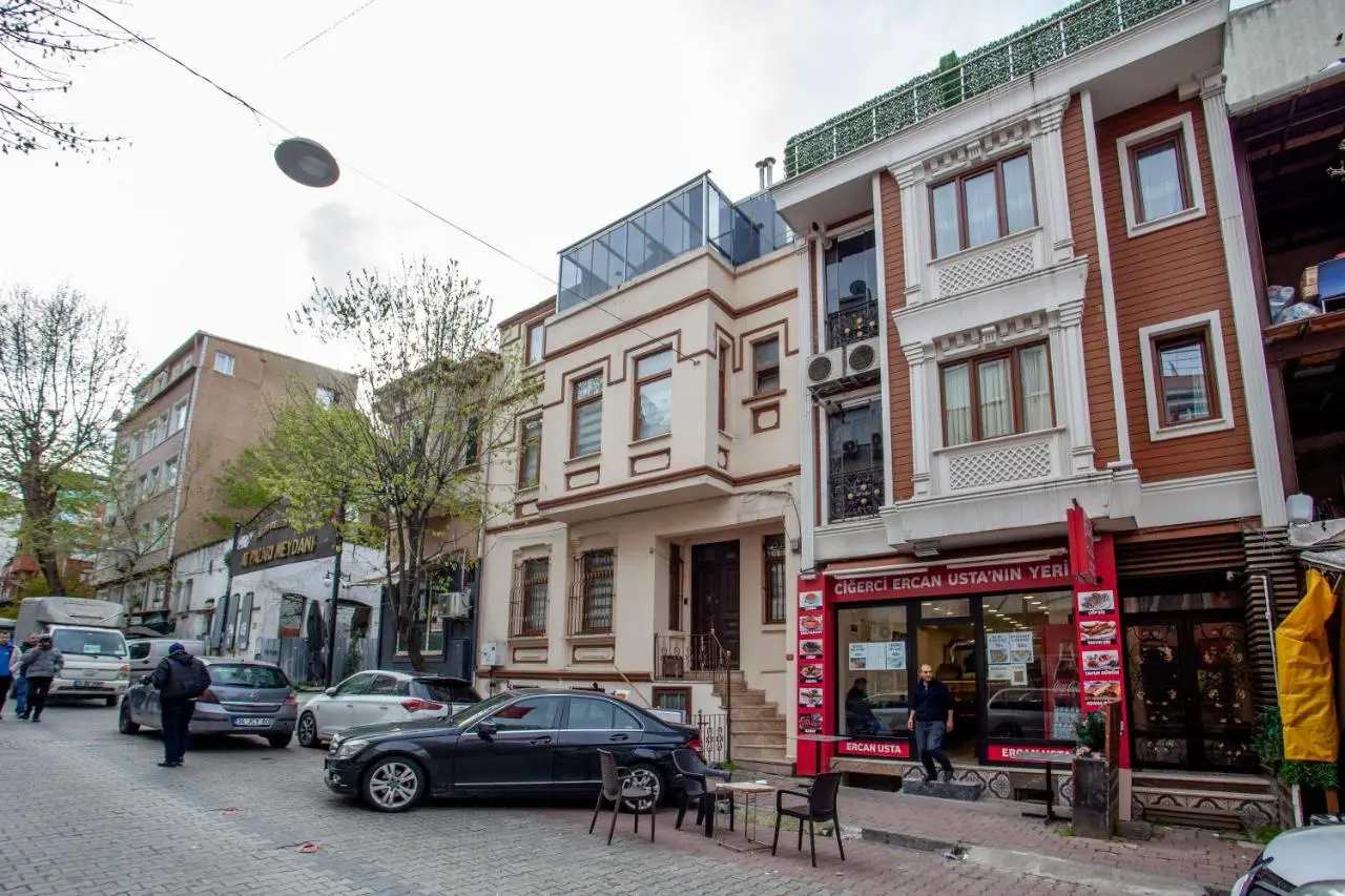 Mutlu flat