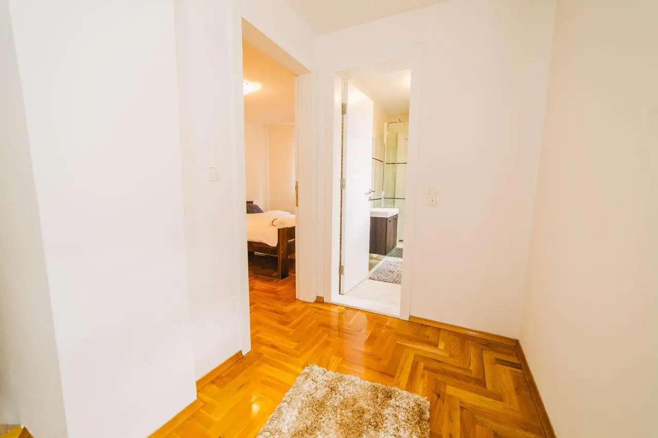 LUXURY 3 story House- BEST VIEW