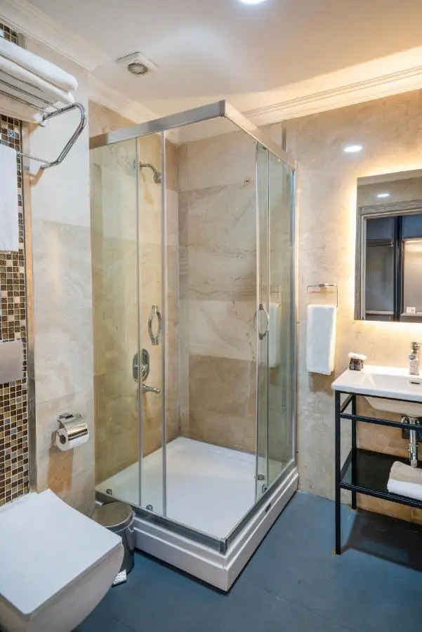 Orya Hotel