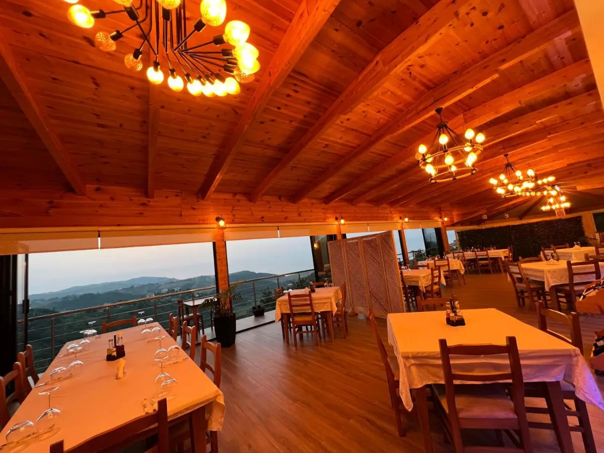 Restorant Hotel Xheni