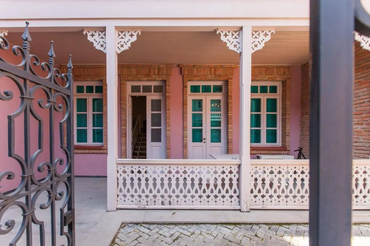 Apartment On Saadi Str Old Tbilisi