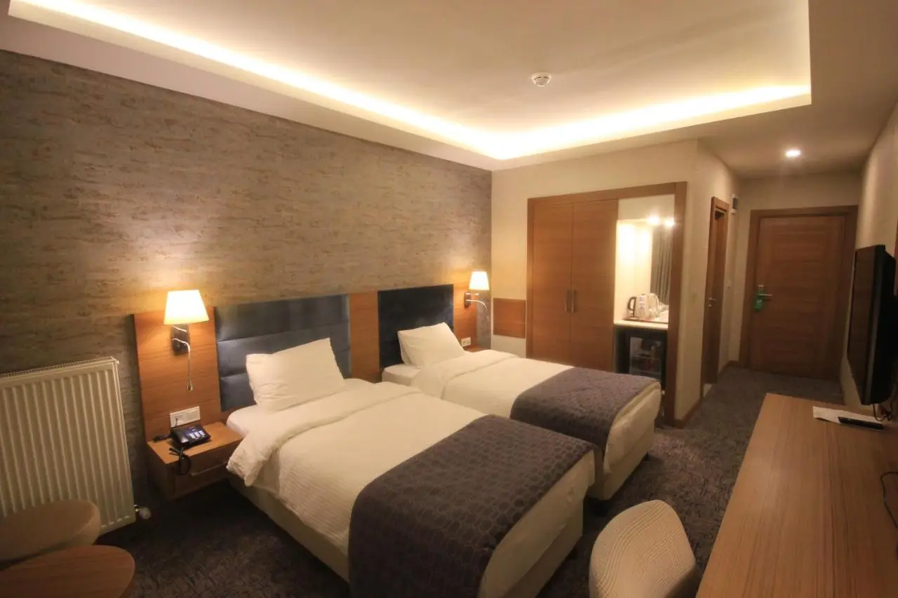 Garden Zara Hotel