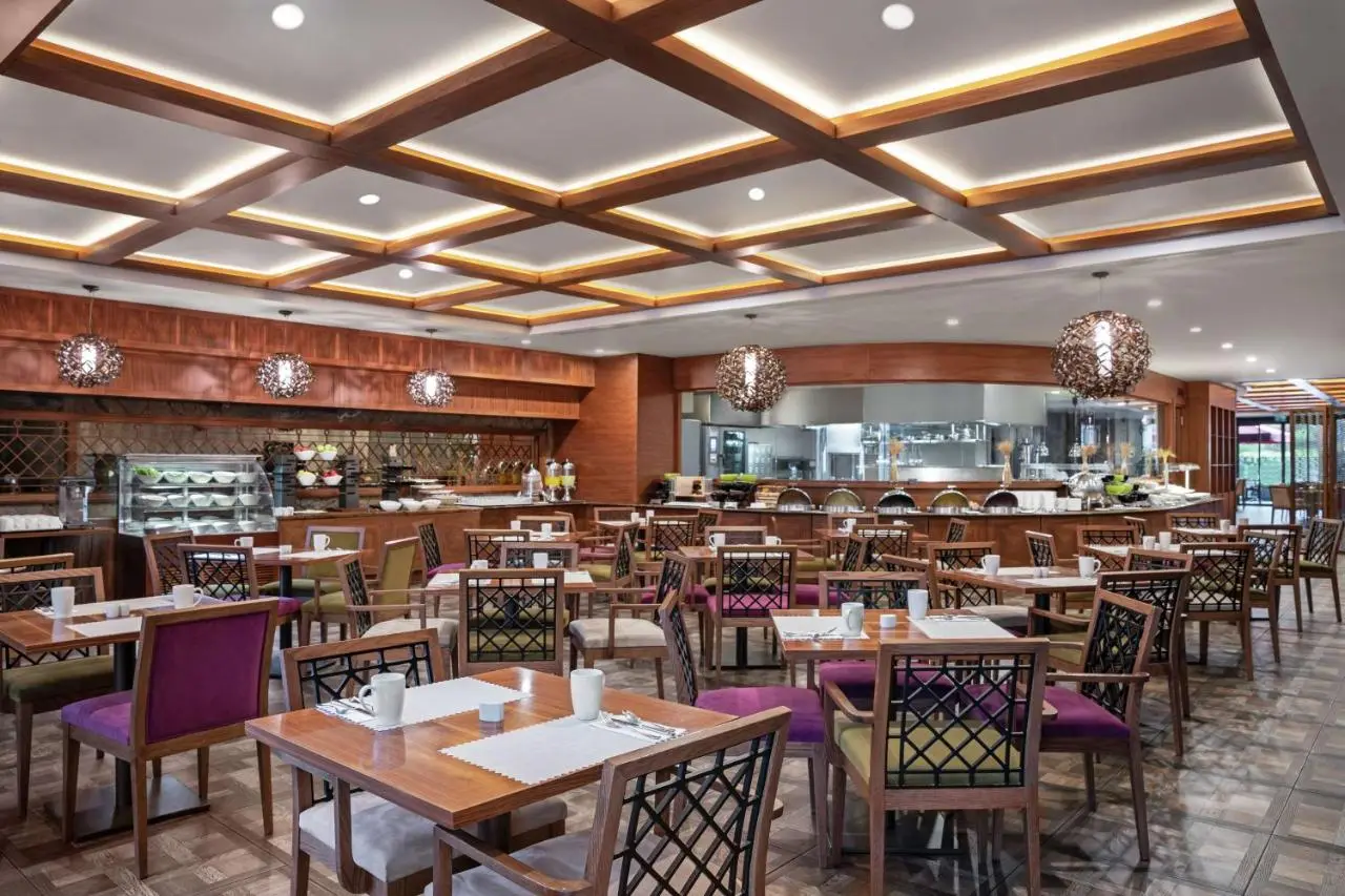 DoubleTree by Hilton Istanbul Gayrettepe
