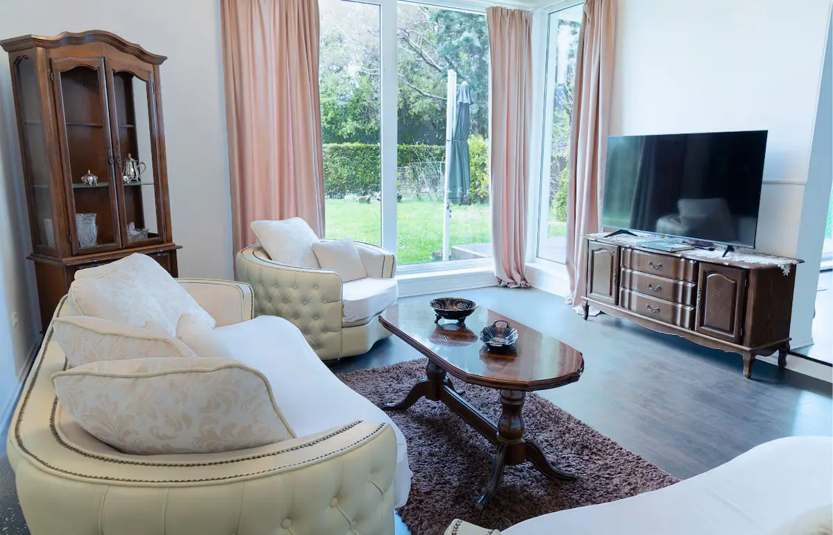 Cheerful and luxurious villa near the Una River