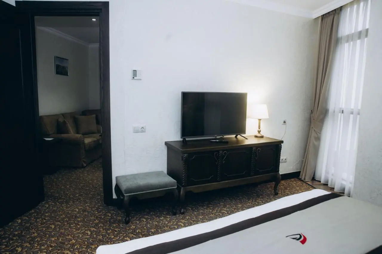 Colosseum Marina Hotel