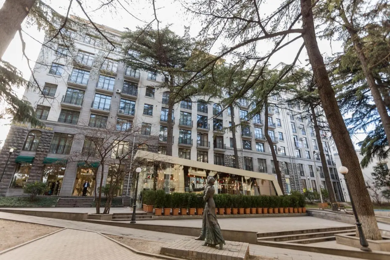 Metro Core Residence