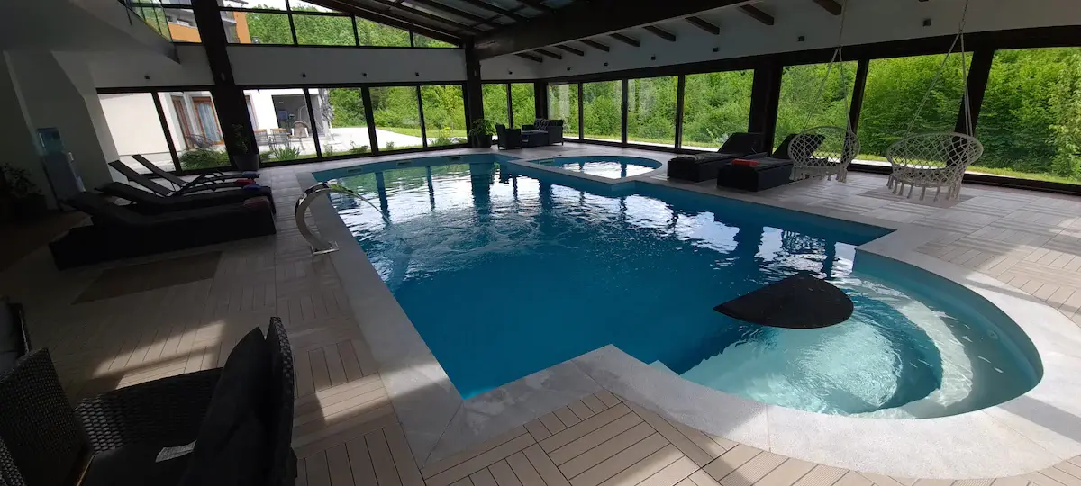 Luxury apartment with sauna and pool