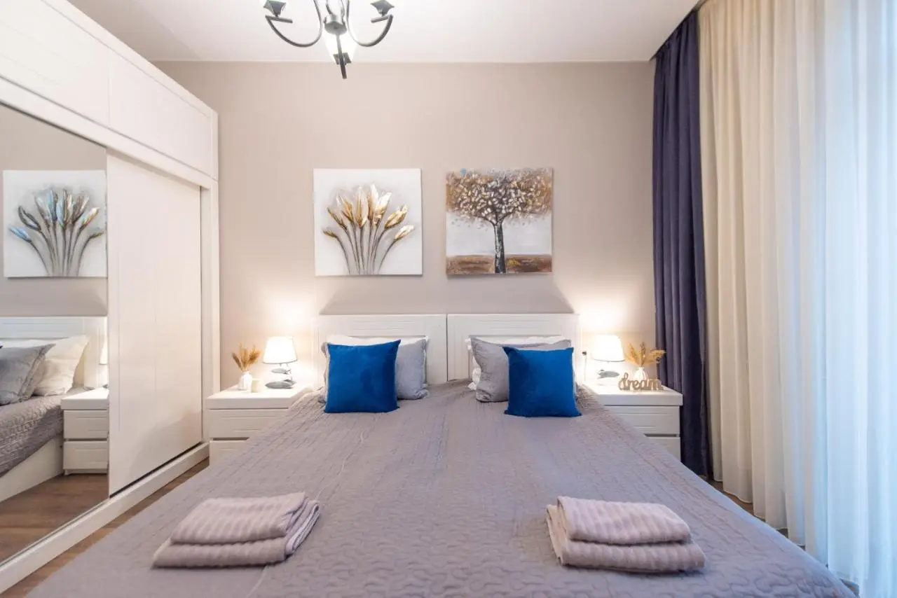 GG Home - new, cozy 2 bedroom apartment on 16th floor