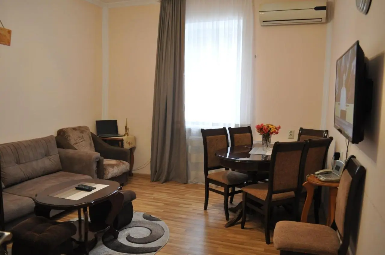 Tamara's Apartment In Avlabari