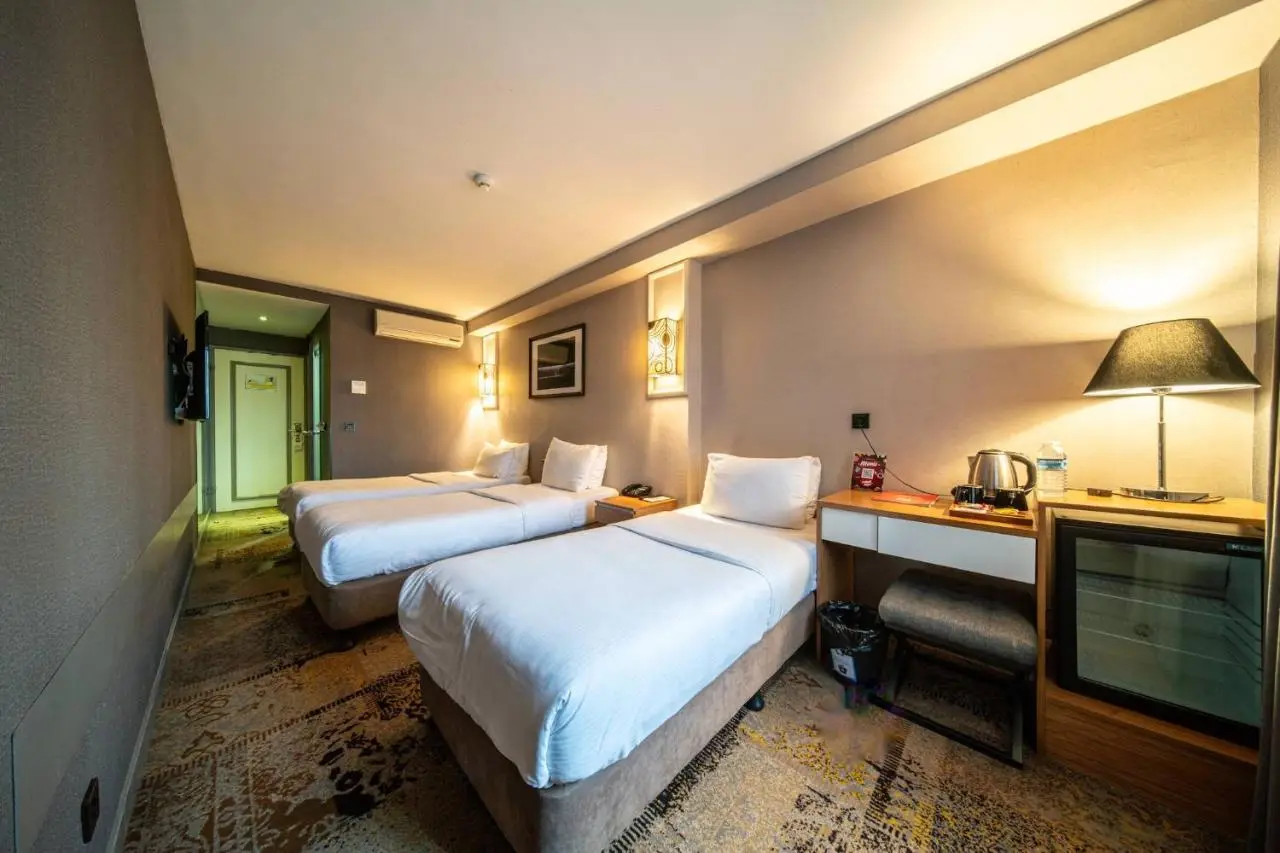 All Seasons Hotel
