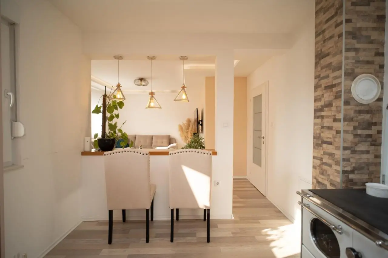 Skywalk House