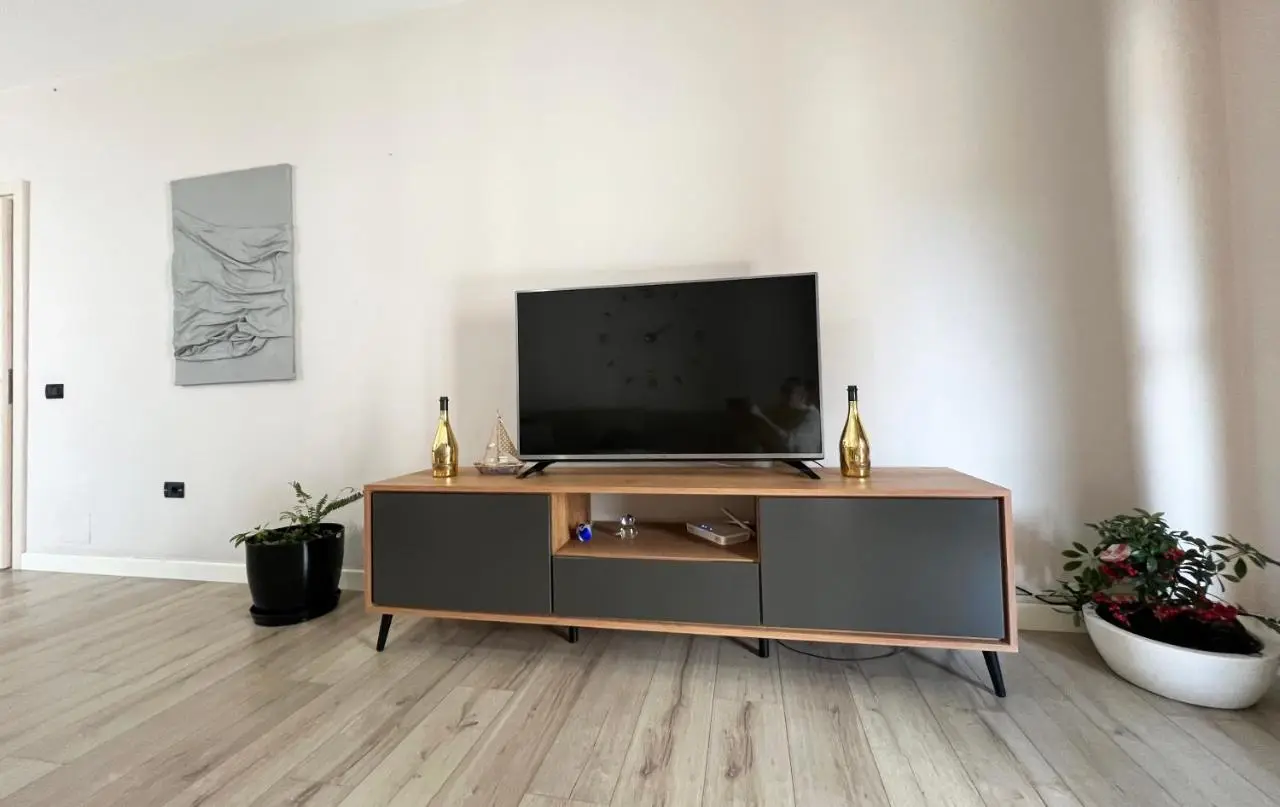B2 Apartment