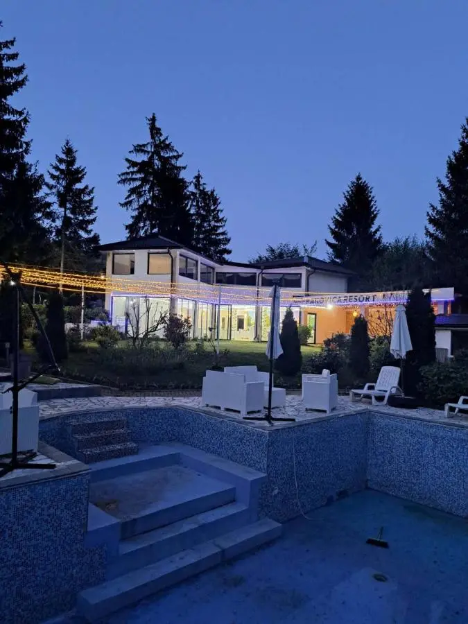 Rakovica Resort