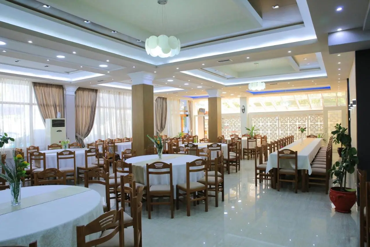 DEA Hotel 2002