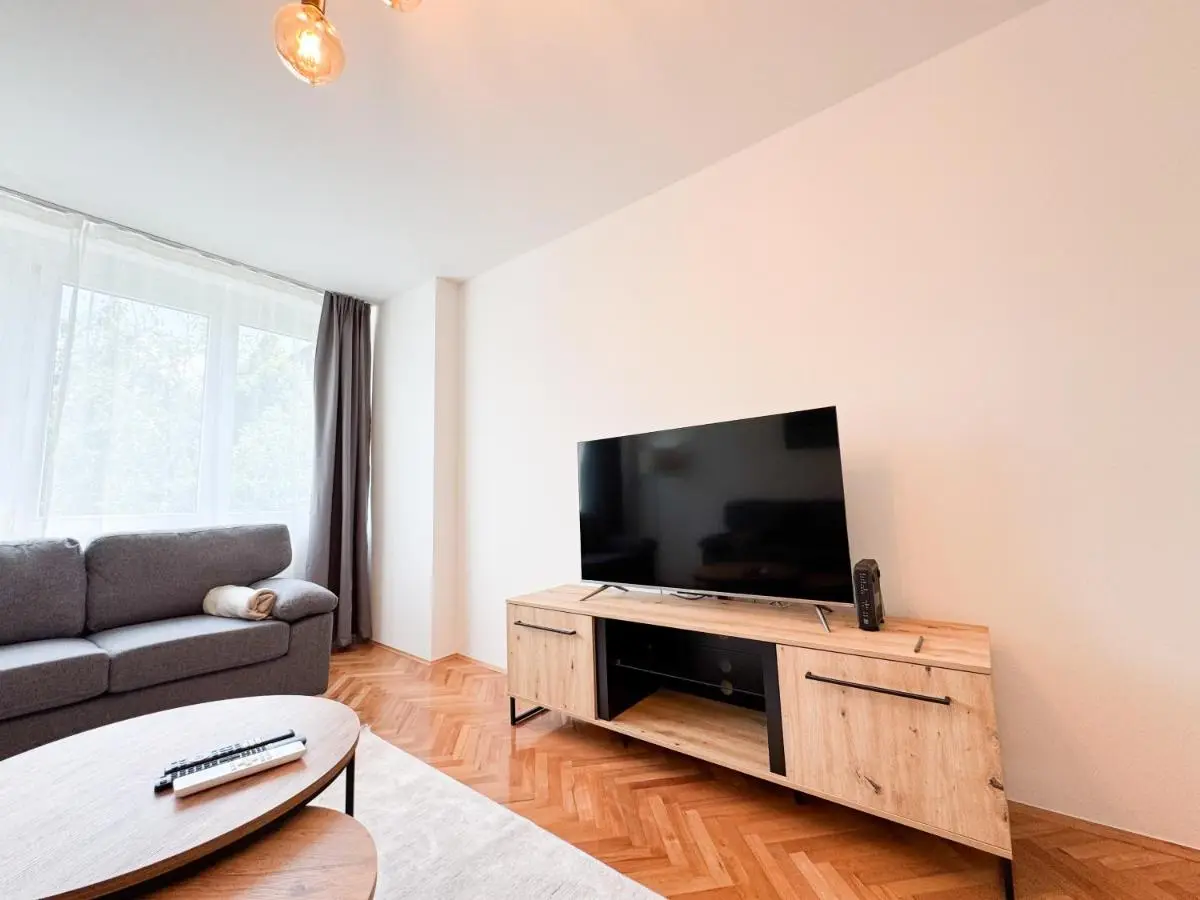 Modern Stay Grbavica - Quiet Area & Free Parking