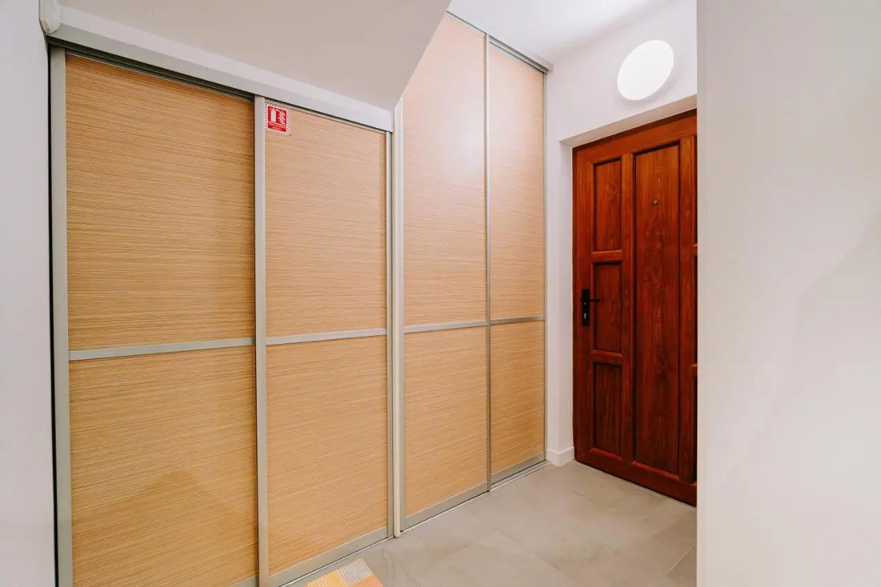 Apartment Jutro with free private parking-garage