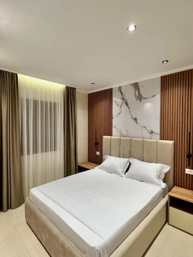 Kamberi Hotel & Apartments