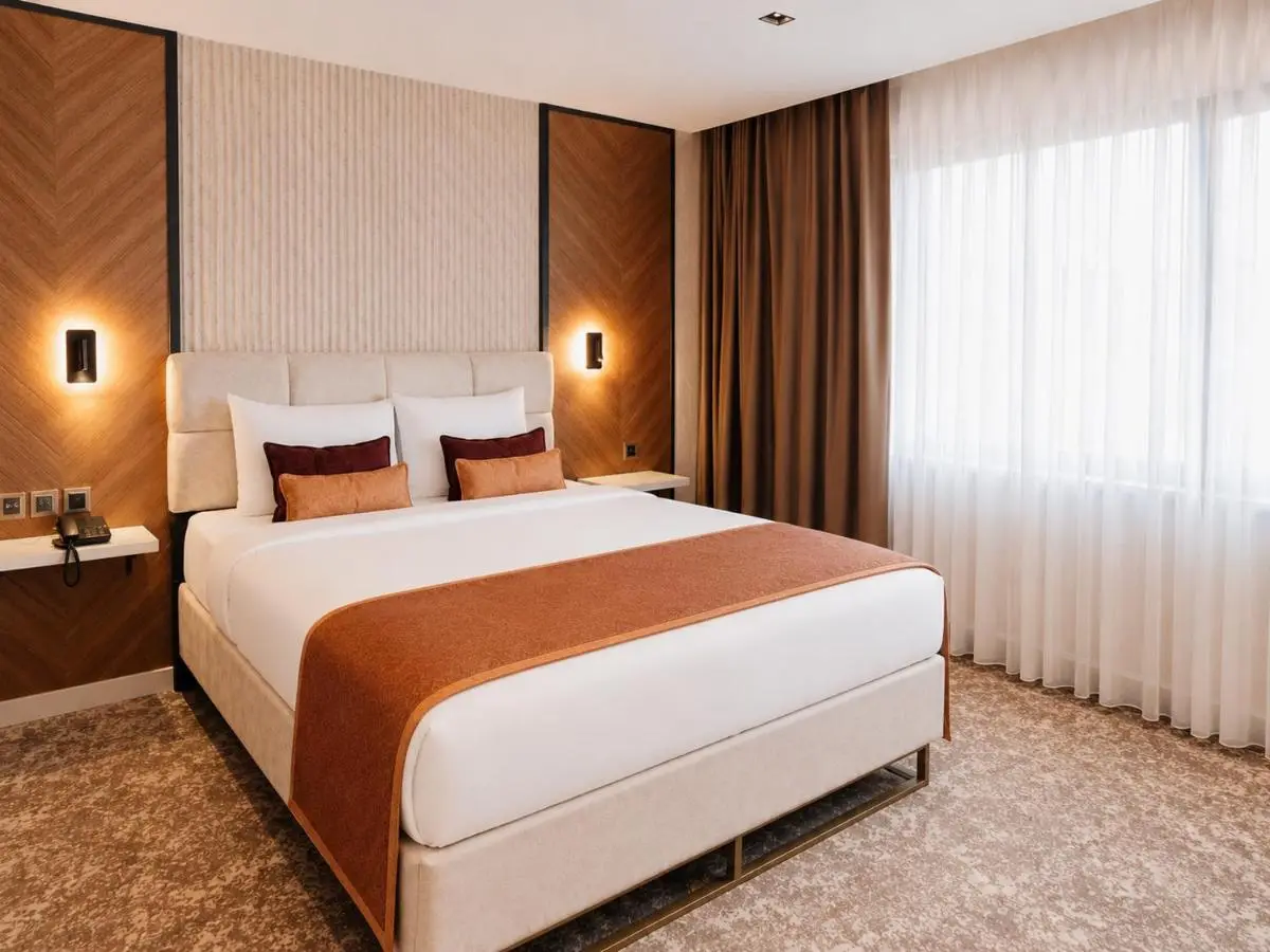 Nevv City Hotel