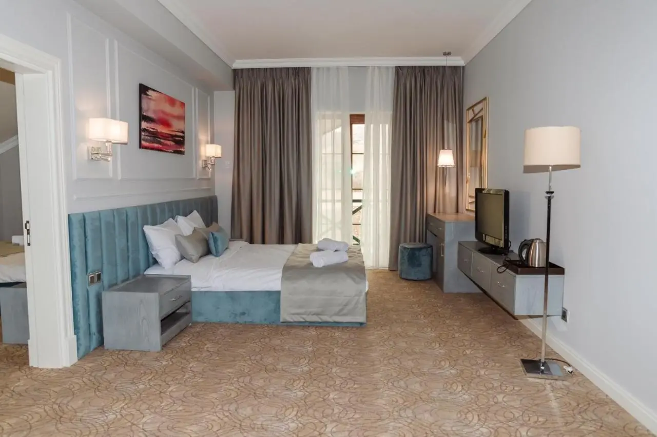 Mount Way Hotel
