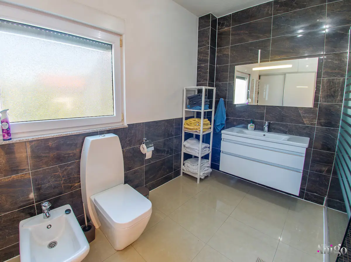 Mostaria House