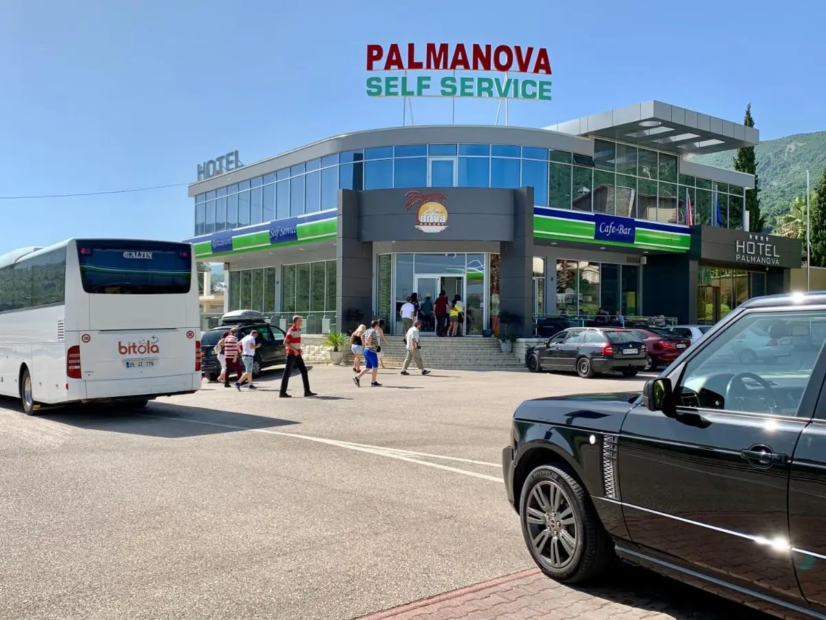 PalmaNova Resort