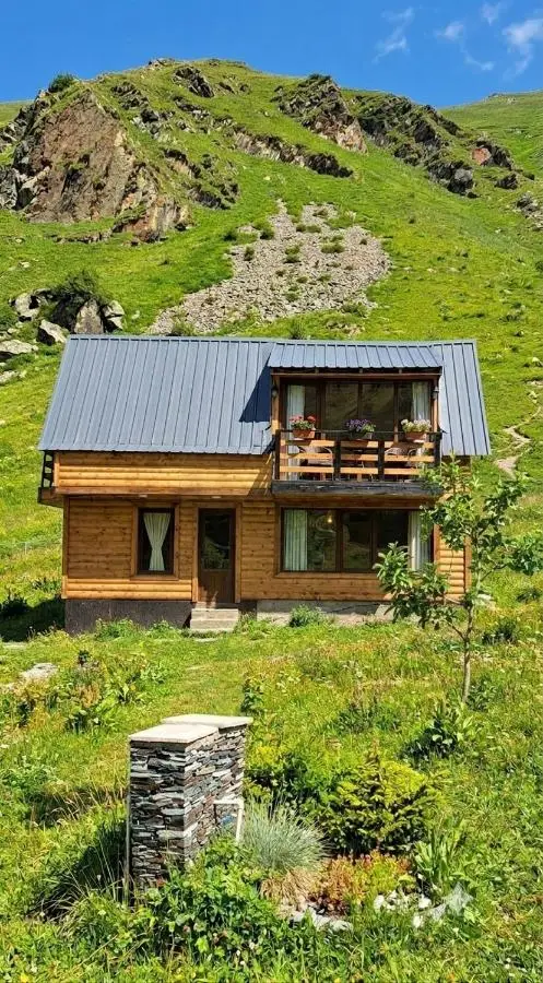 Gergeti wood -hut for 4 people