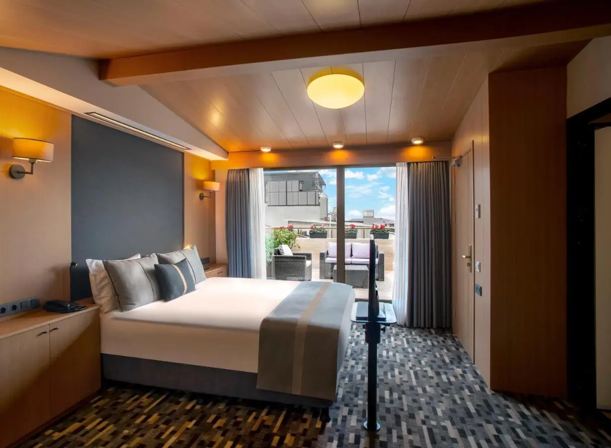 Tan Hotel - Special Category