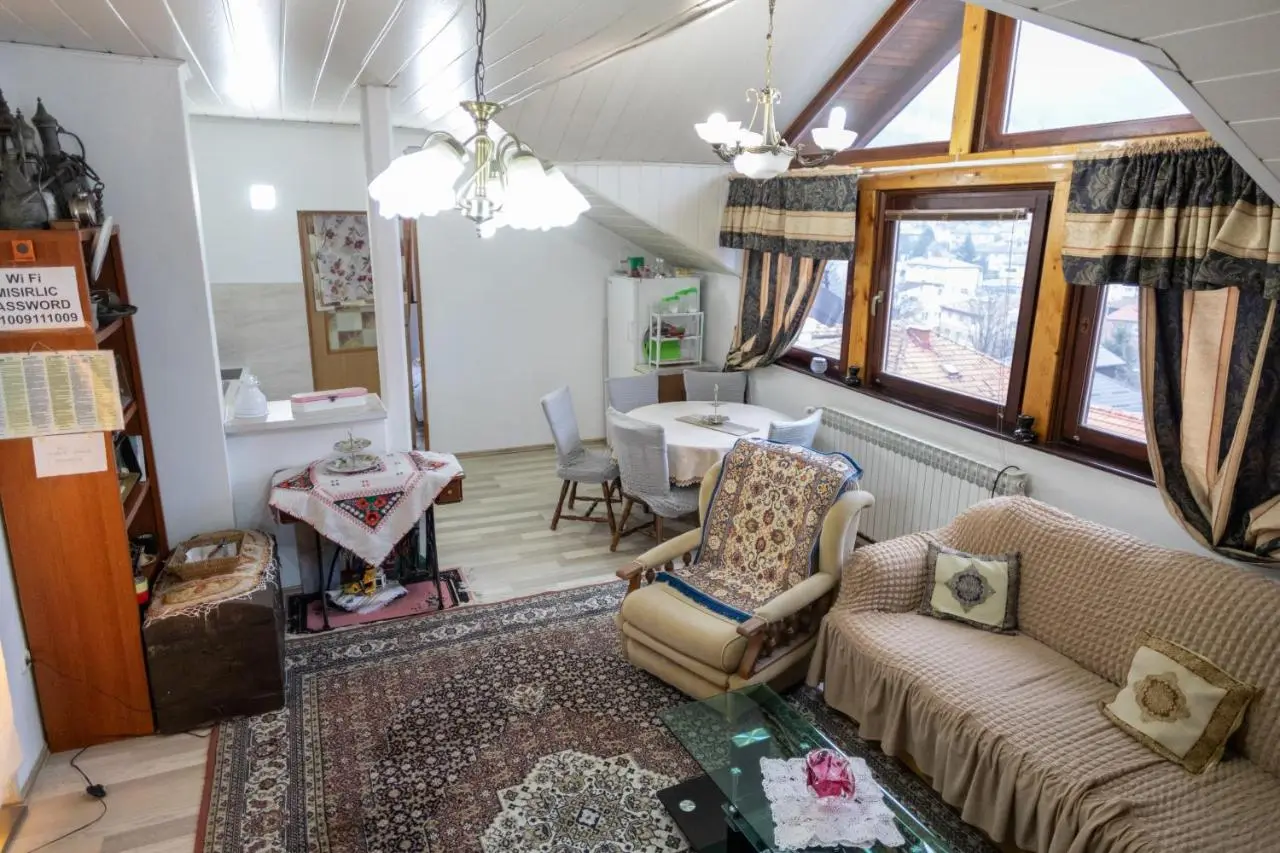 Guest House Fena