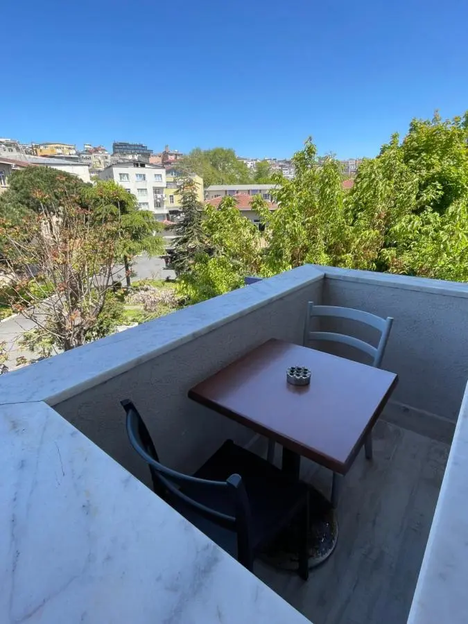 Arat Apartments