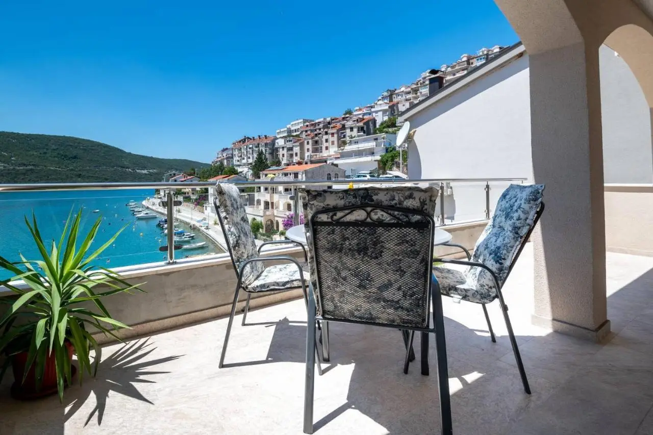 Apartmani Divna