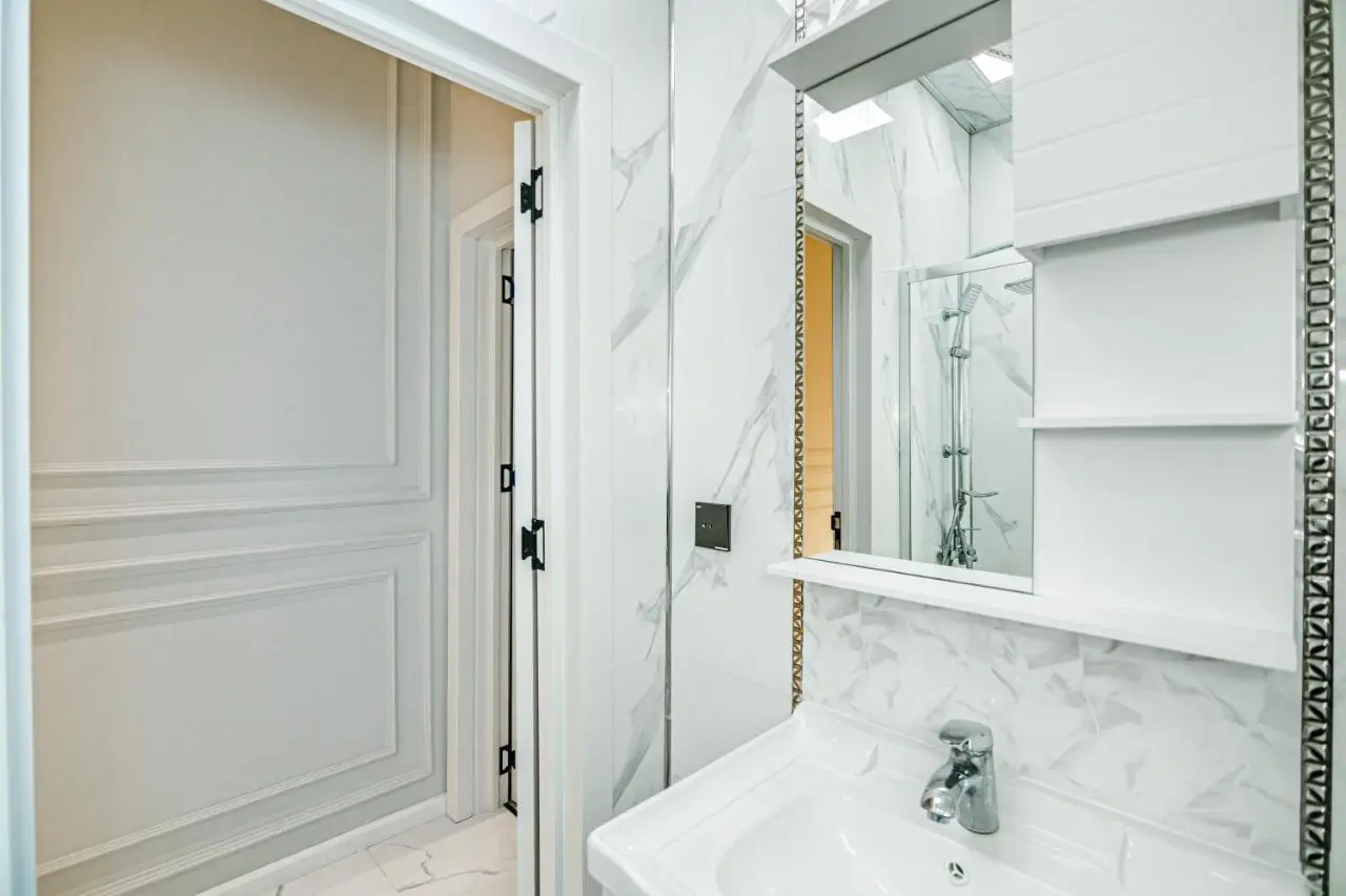 Sahil Skyline Suite Apartment by Baku Housing