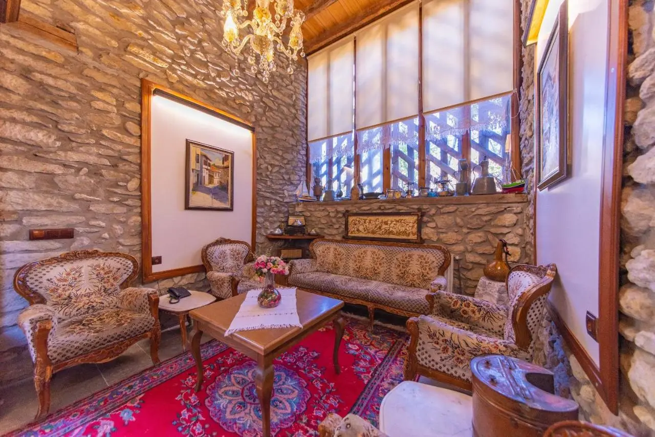 Cesmeli Konak Corner