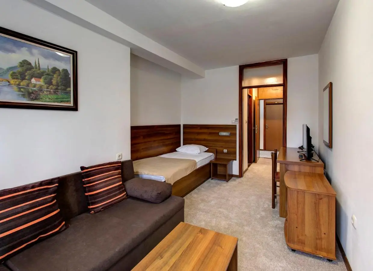 Hotel Damis