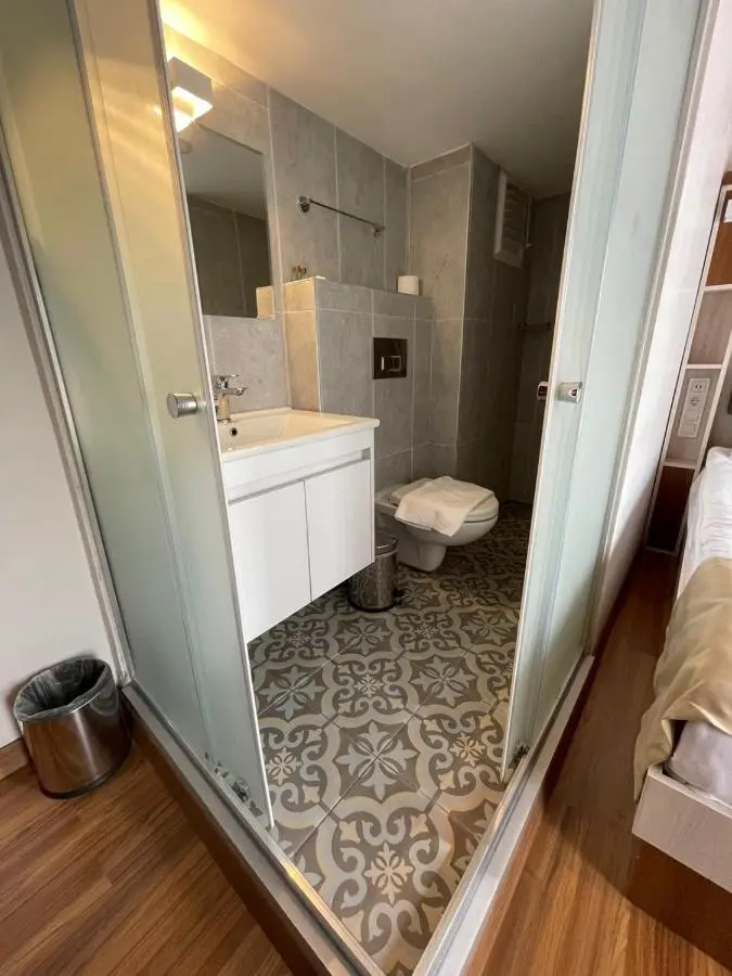 QONAQ HOTEL & SUITES
