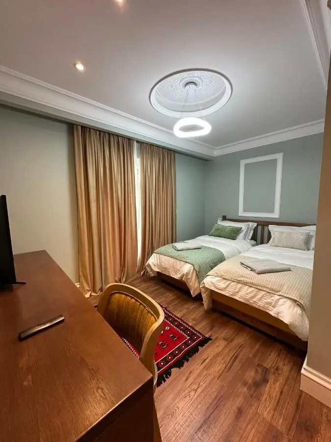 Flored Hotel