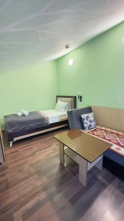 Yaffle Inn Shaki Boutique Hotel