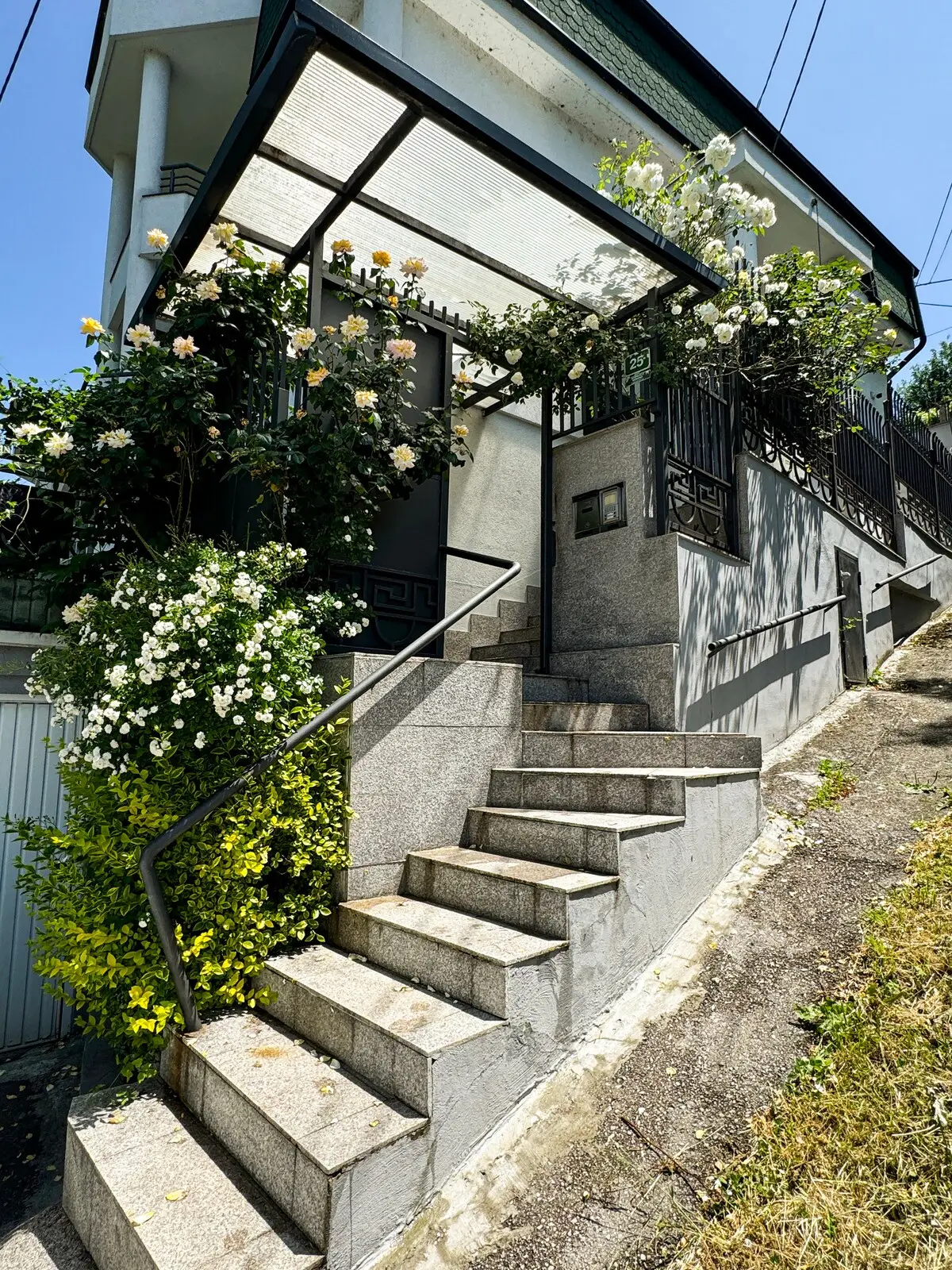 Deluxe Nana’s Garden Near Bjelašnica & City Cente