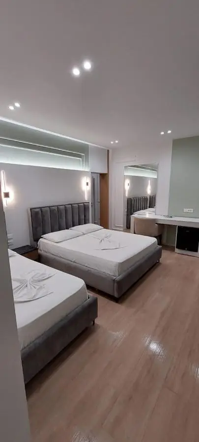 HOTEL KRISTAL