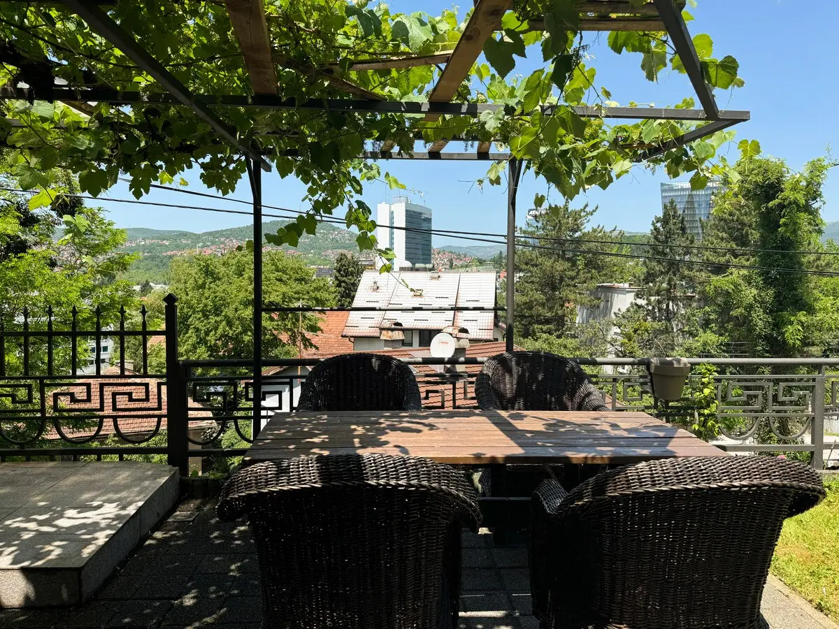 Deluxe Nana’s Garden Near Bjelašnica & City Cente