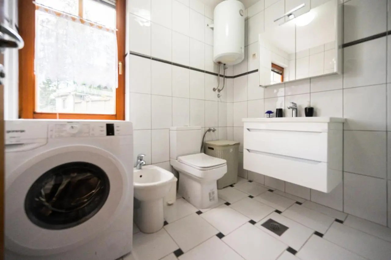 Spacious & Modern Apartments- Old Town
