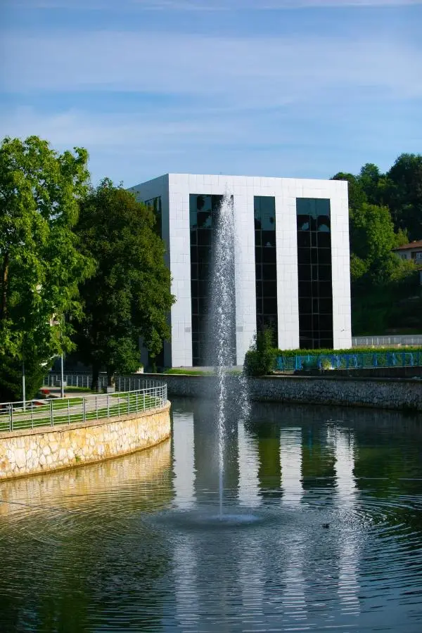 Hotel Bank