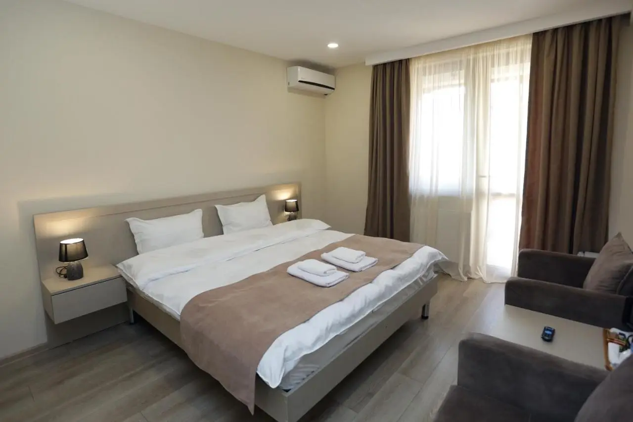 Royal Green Hotel
