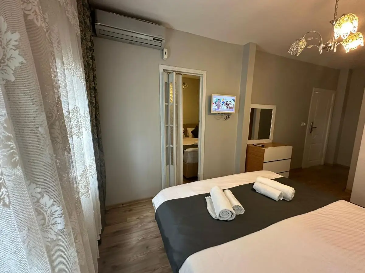 Rose Bouquets Hotel