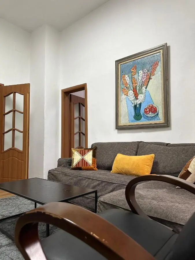Kelly's Cozy Hideaway - Central Tirana