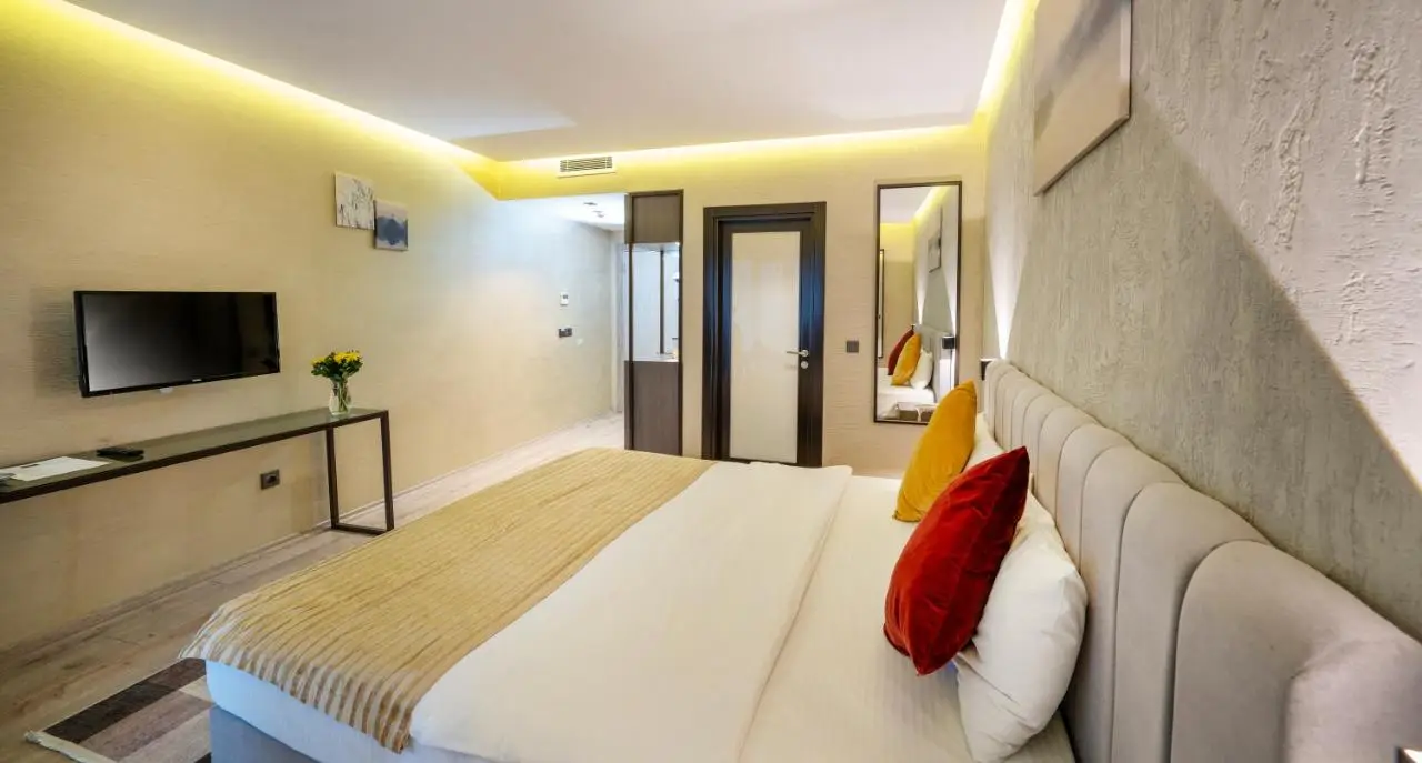 Orya Hotel