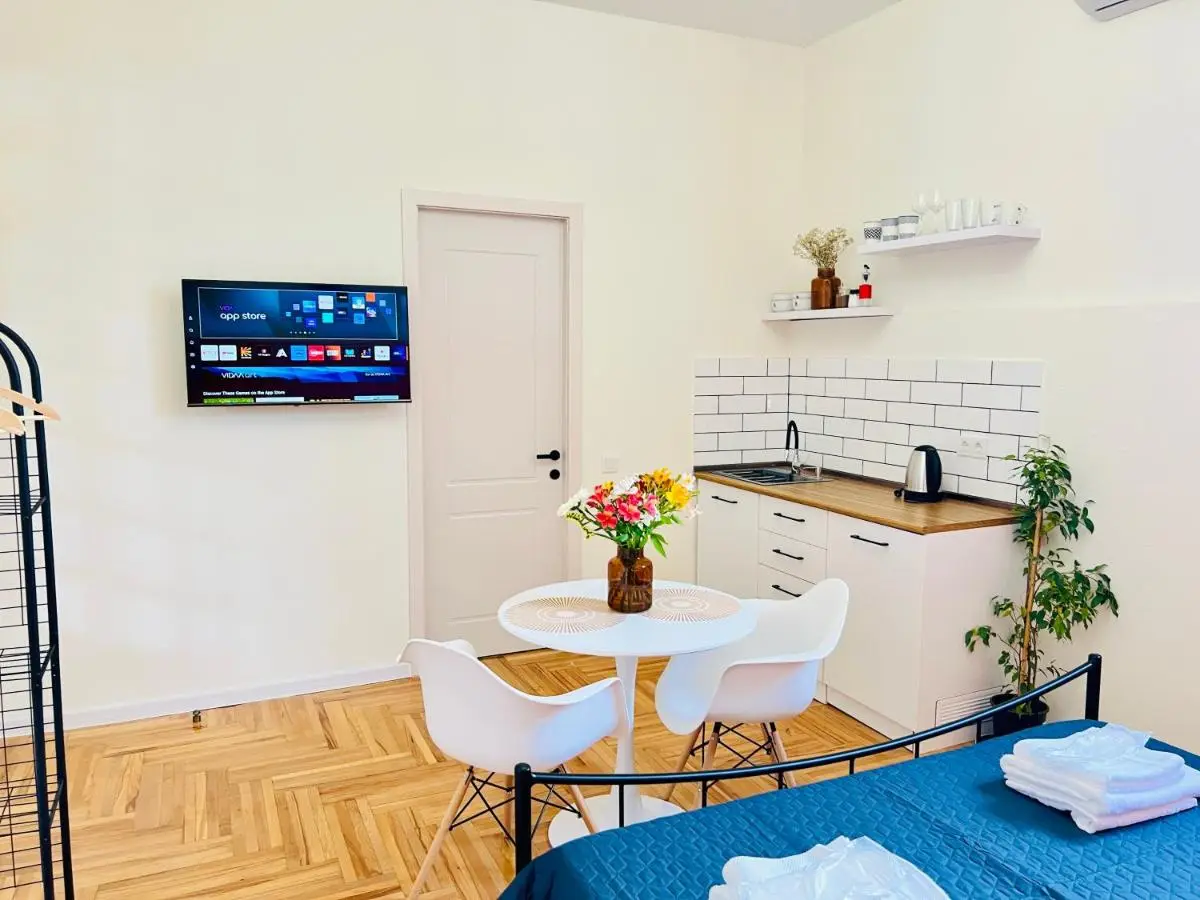 Pirosmani Boutique Aparthotel