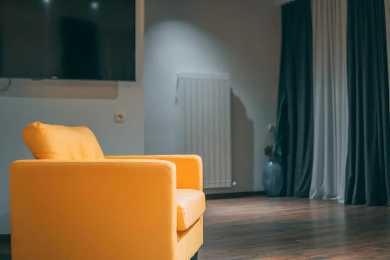 APARTMENT SIXTEEN