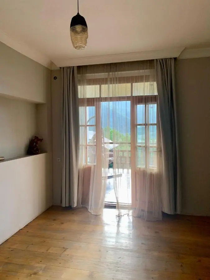 Panorama ananuri guest house