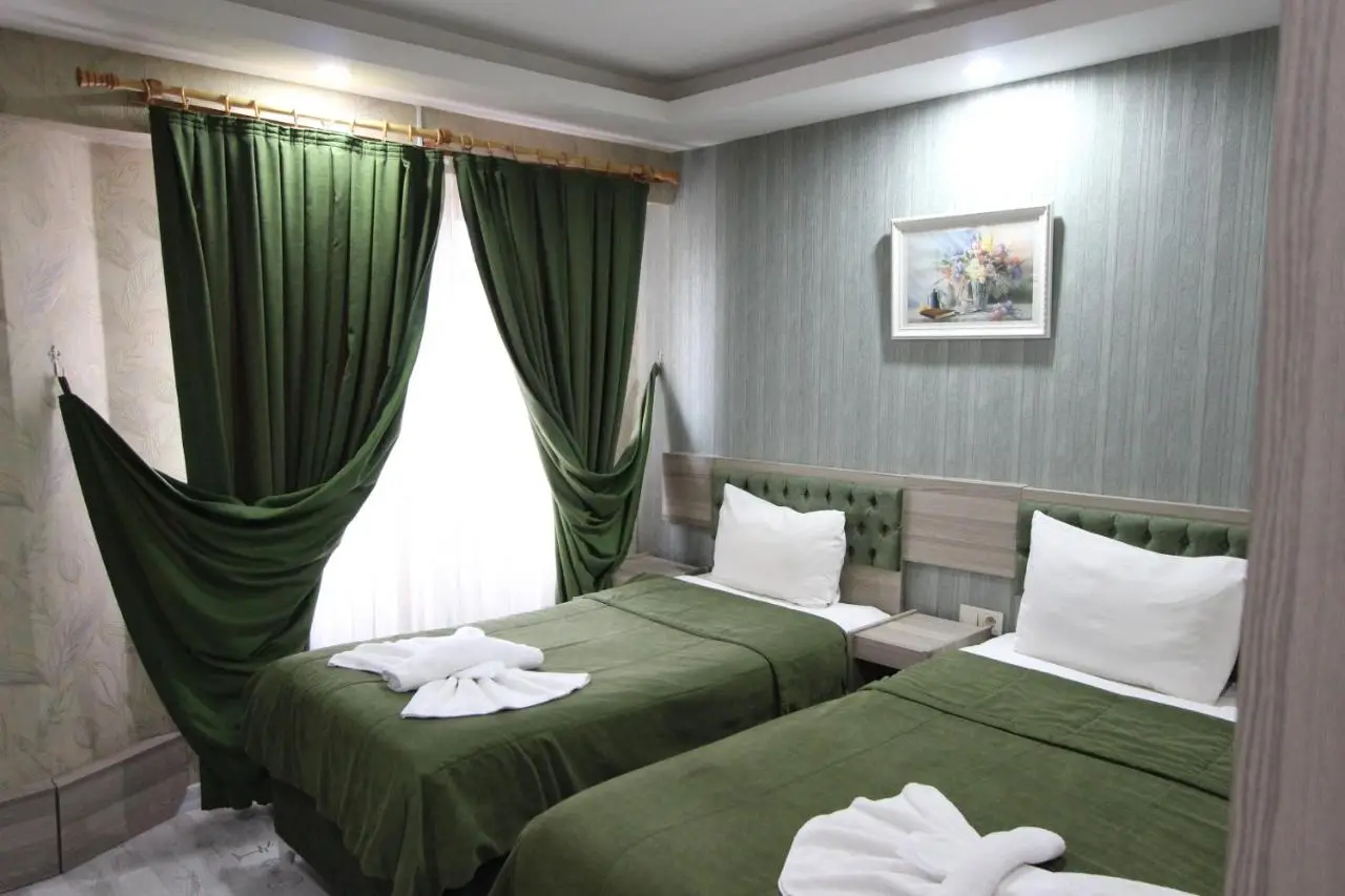 Kaya Madrid Hotel